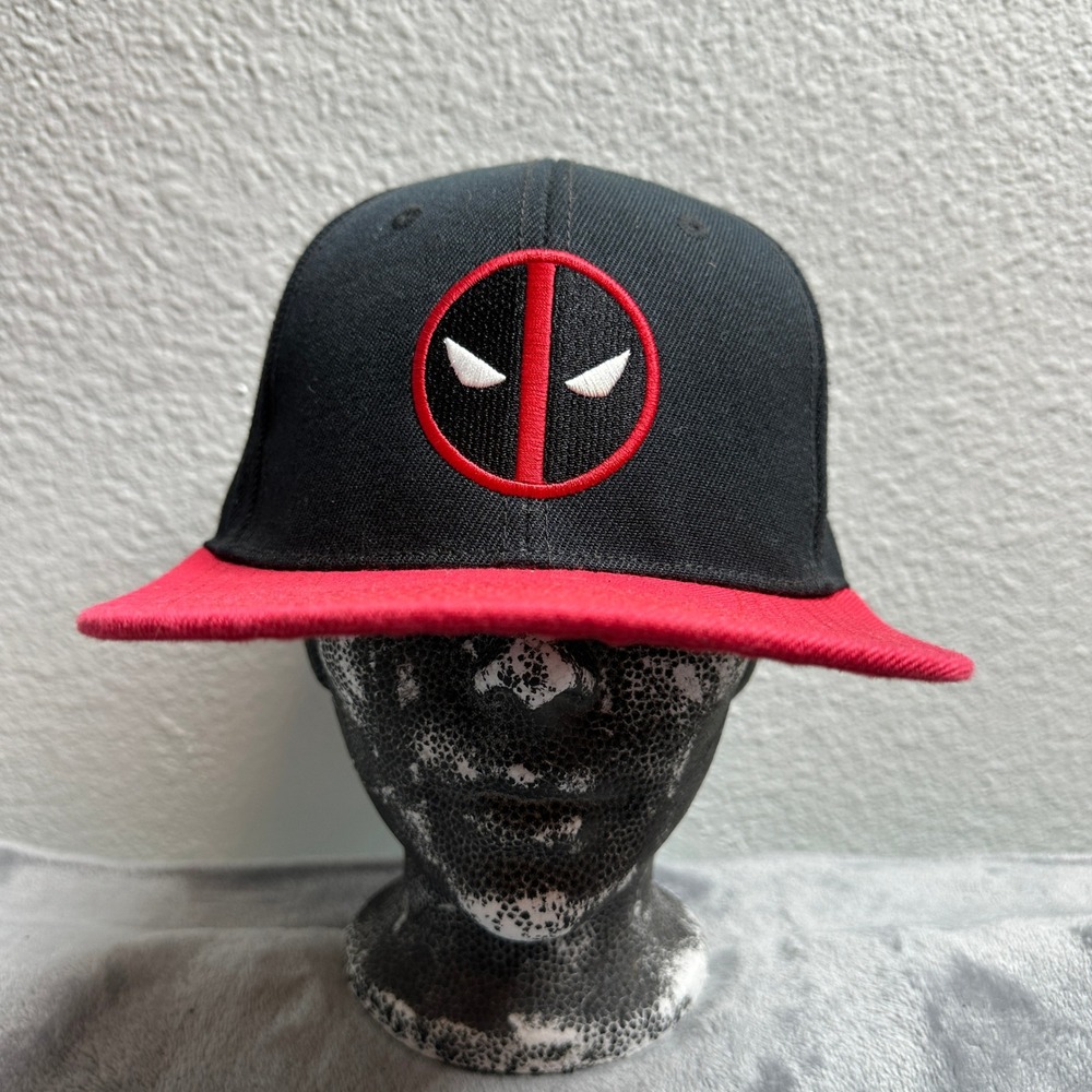 Marvel Unisex Deadpool Logo Snapback Hat OSFM Black Red Embroidered Marvel Hat